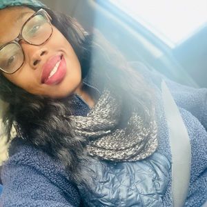 Meet your Posher, Brittney